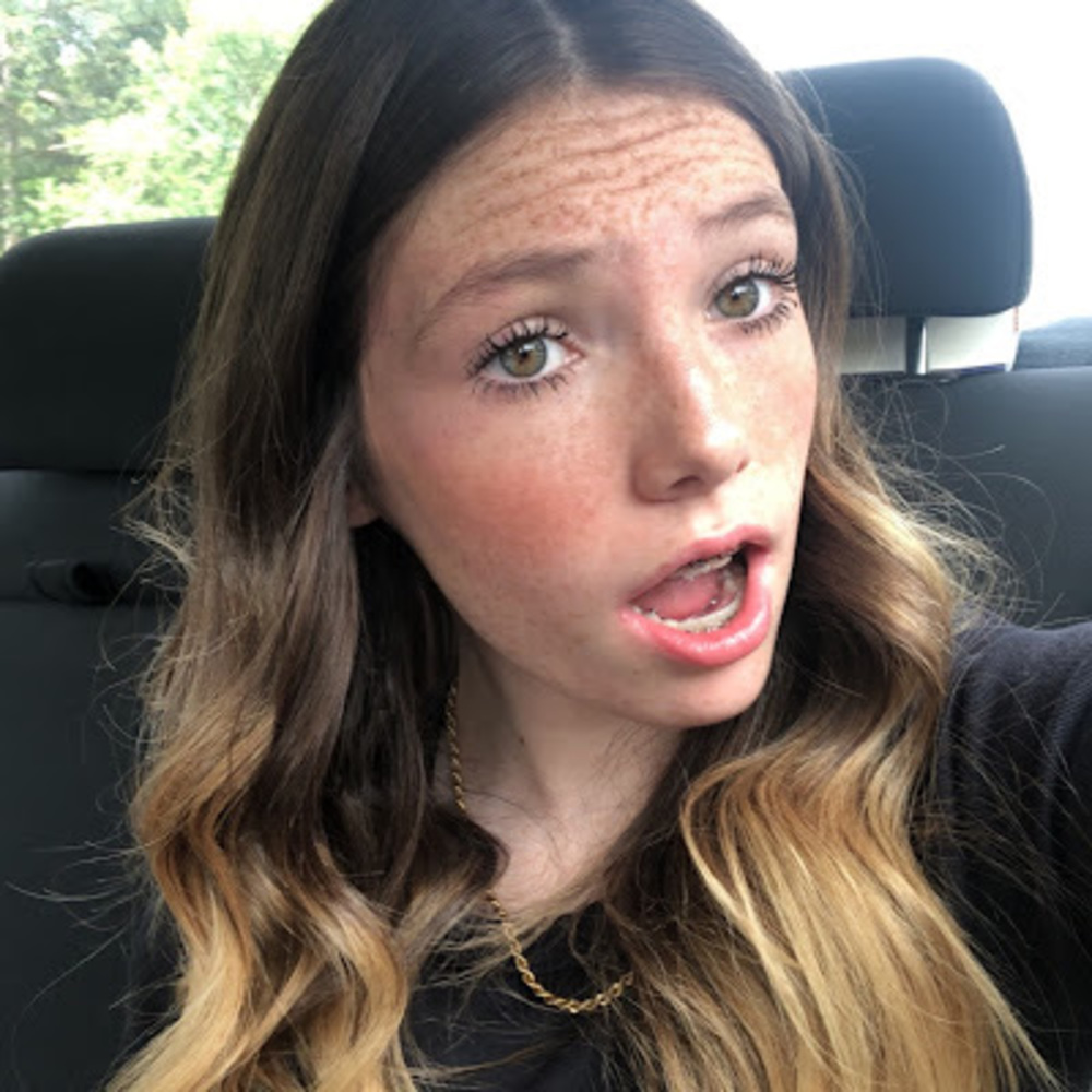 Meet your Posher, Olivia